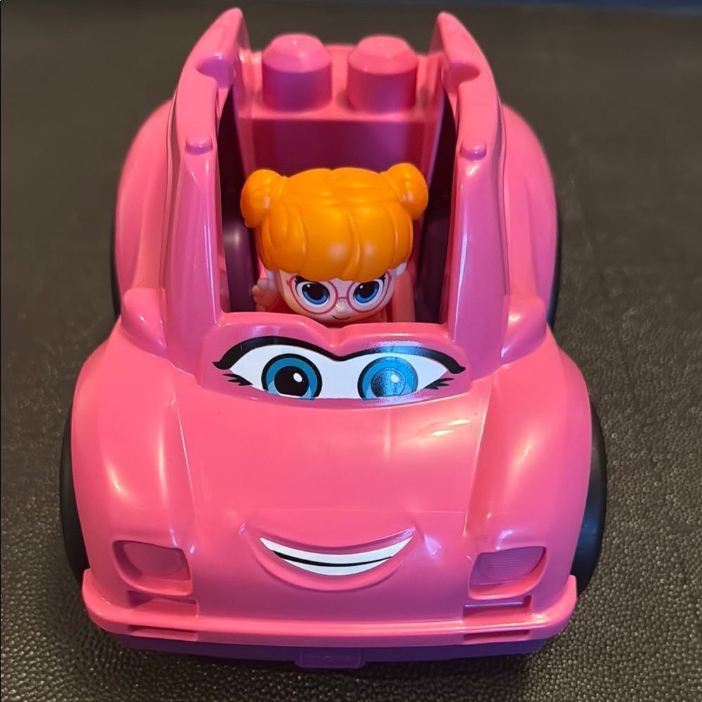 Mega Bloks Pink Toy Car with Smiling Design Doll included